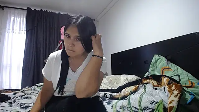 princehermosa44 online show from October 2025 09:33:01 PM