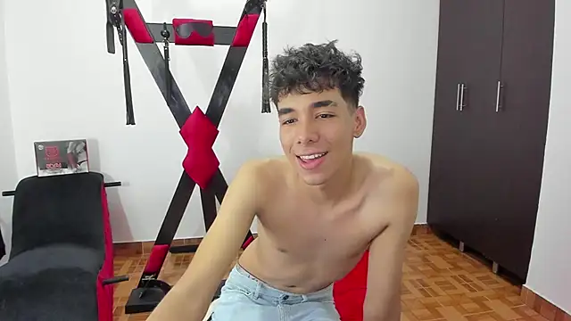 Snapshot of Harry_LatinBoy chatting on January 2025 08:01:01 PM Harry LatinBoy online show from January 2025 08:01:01 PM