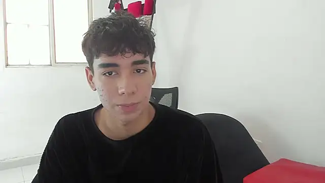 Snapshot of Harry_LatinBoy chatting on March 2025 07:28:01 PM Harry LatinBoy online show from March 2025 07:28:01 PM