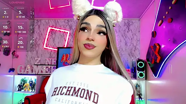 Snapshot of Alessa_mullen chatting on December 2025 03:11:01 AM Alessa mullen online show from December 2025 03:11:01 AM