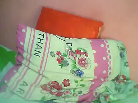 Snapshot of Fariana01 chatting on December 2024 02:06:02 AM Fariana01 online show from December 2024 02:06:02 AM