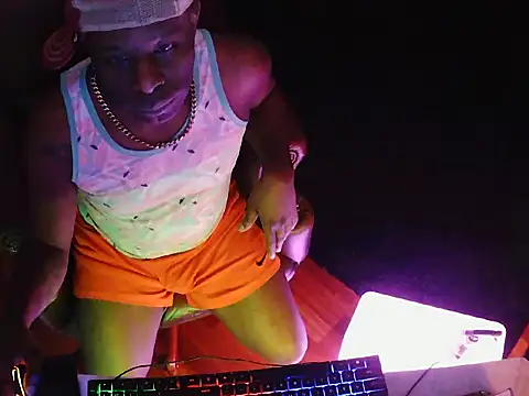 Snapshot of Bignc chatting on September 2025 10:48:02 PM Bignc online show from September 2025 10:48:02 PM