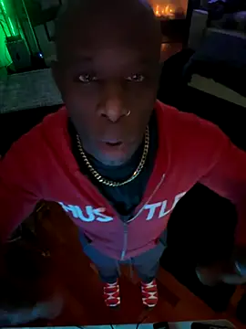 Snapshot of Bignc chatting on October 2025 07:10:02 PM Bignc online show from October 2025 07:10:02 PM