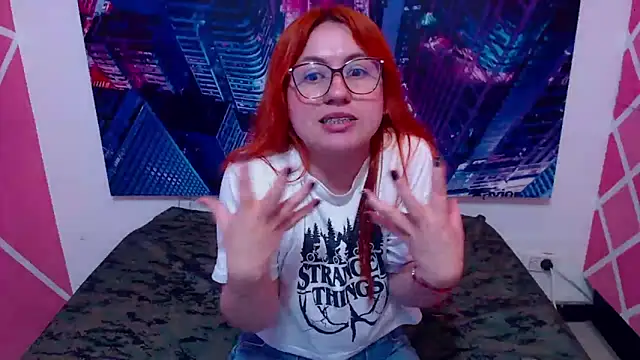 Snapshot of XxMiaSexxyHotxX chatting on November 2025 01:58:01 PM XxMiaSexxyHotxX online show from November 2025 01:58:01 PM