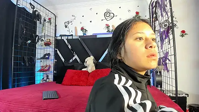 abby eemily online show from November 2025 12:11:01 PM