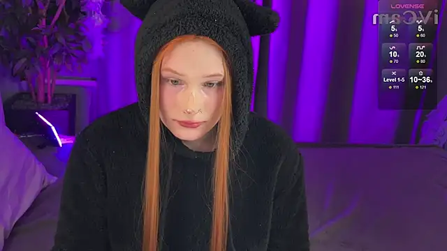 Snapshot of Kleo_Godde chatting on February 2025 09:54:01 PM Kleo Godde online show from February 2025 09:54:01 PM