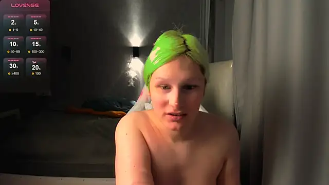 Snapshot of Kleo_Godde chatting on October 2025 09:54:02 PM Kleo Godde online show from October 2025 09:54:02 PM