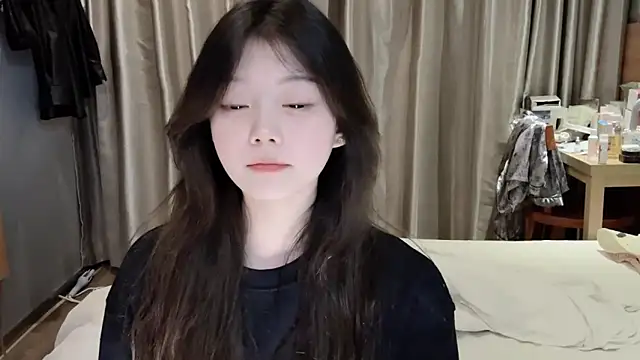 Snapshot of yangyang-1115 chatting on March 2025 04:00:02 PM yangyang-1115 online show from March 2025 04:00:02 PM