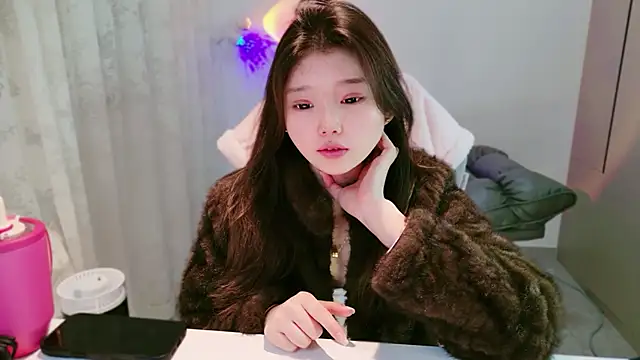 Snapshot of yangyang-1115 chatting on December 2025 05:01:01 AM yangyang-1115 online show from December 2025 05:01:01 AM