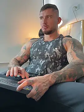 Snapshot of DimitriSullivan_ chatting on June 2026 07:47:01 PM DimitriSullivan online show from June 2026 07:47:01 PM