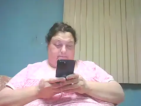 Snapshot of Honeybee2025 chatting on January 2025 10:45:01 PM Honeybee2025 online show from January 2025 10:45:01 PM