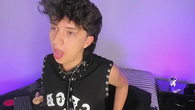 juandaaap online show from December 2025 05:24:02 AM