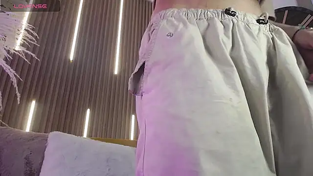 Noah Xitruxx online show from November 2025 01:00:02 PM