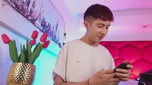 Noah Xitruxx online show from December 2025 12:58:01 PM