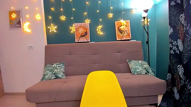 Snapshot of Xloe_Queen chatting on January 2025 11:13:01 AM Xloe Queen online show from January 2025 11:13:01 AM