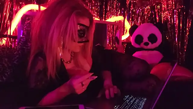 anonymouszN online show from January 2025 08:29:01 PM