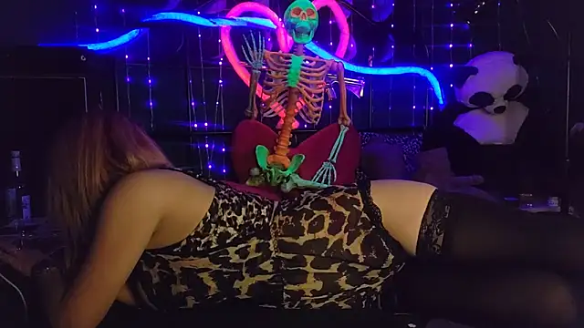 anonymouszN online show from September 2025 07:58:02 PM