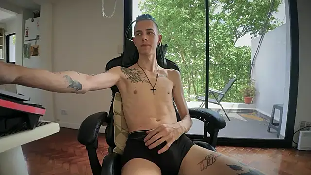 Den BlueXx online show from November 2025 04:51:01 PM