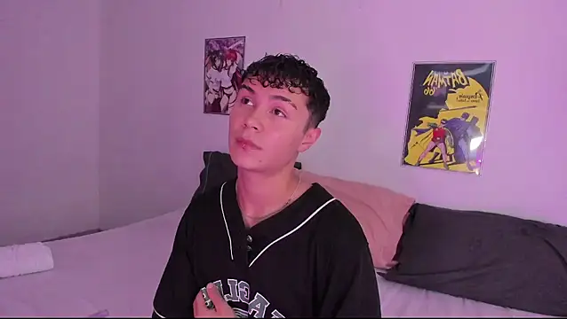 crushnier online show from December 2024 05:19:01 PM