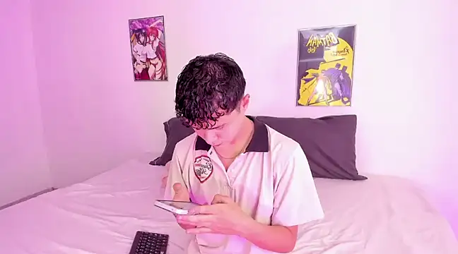 crushnier online show from January 2025 05:10:01 PM