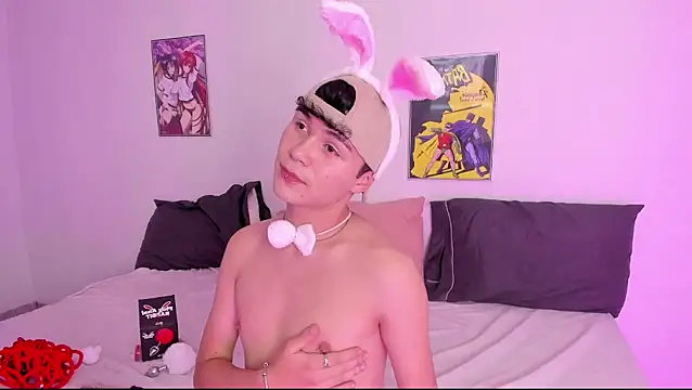 crushnier online show from February 2025 05:30:02 PM