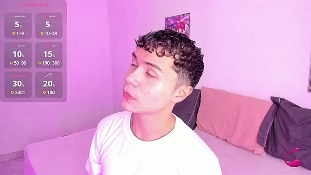 crushnier online show from March 2025 06:23:02 PM