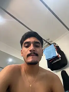 Snapshot of latin_bbc chatting on October 2025 08:33:02 PM latin bbc online show from October 2025 08:33:02 PM