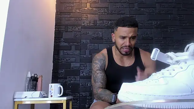 bruno miller  online show from November 2025 08:33:02 PM