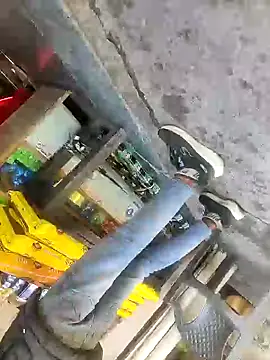 shale26 online show from March 2025 02:57:02 AM