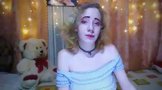 Snapshot of MelxMellie chatting on December 2024 08:15:02 PM MelxMellie online show from December 2024 08:15:02 PM