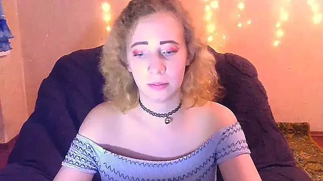 Snapshot of MelxMellie chatting on January 2025 10:37:01 PM MelxMellie online show from January 2025 10:37:01 PM