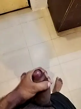 rhlagr85 online show from November 2025 07:24:01 PM