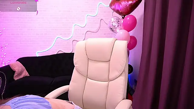 Snapshot of FoxyyKate chatting on February 2026 11:34:02 PM FoxyyKate online show from February 2026 11:34:02 PM