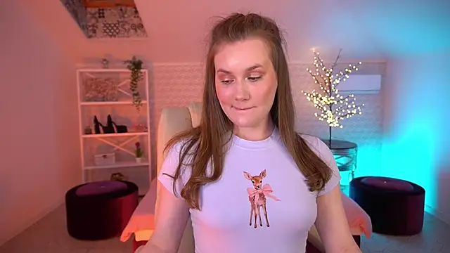 Snapshot of FoxyyKate chatting on May 2026 09:21:01 PM FoxyyKate online show from May 2026 09:21:01 PM