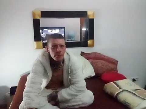 Snapshot of Tattooguy_86 chatting on November 2025 01:48:02 AM Tattooguy 86 online show from November 2025 01:48:02 AM