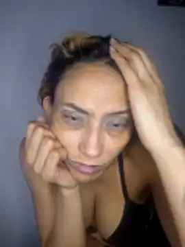 salome drasin online show from April 2026 11:43:01 PM