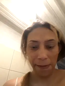 salome drasin online show from April 2026 10:21:02 PM