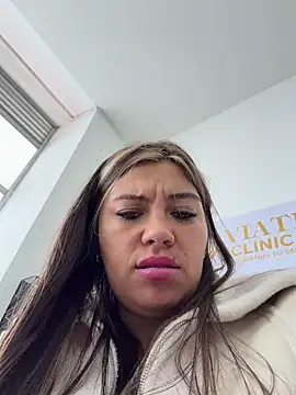 Snapshot of LIZ-06_ chatting on July 2026 01:35:02 PM LIZ-06 online show from July 2026 01:35:02 PM