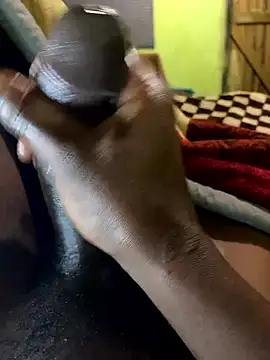 Snapshot of GangsterCouple-Aimy-Jonny chatting on January 2026 10:48:01 PM GangsterCouple-Aimy-Jonny online show from January 2026 10:48:01 PM