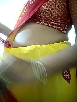 Snapshot of Cute-chinny chatting on February 2025 04:06:01 AM Cute-chinny online show from February 2025 04:06:01 AM