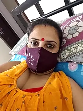 Snapshot of Cute-manisha chatting on May 2026 06:30:02 AM Cute-manisha online show from May 2026 06:30:02 AM