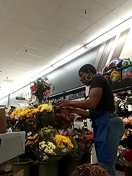 kobrashekyng online show from October 2025 03:00:01 PM