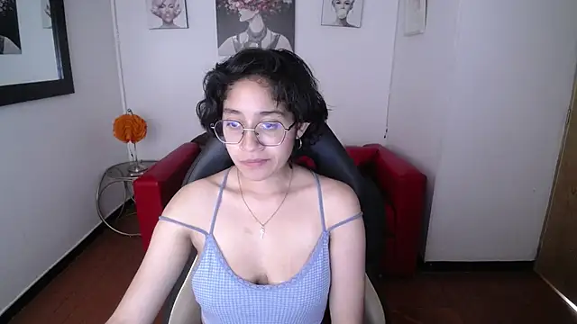 Lili Gomez  online show from February 2025 05:09:01 PM