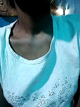 Kajal  Mehra online show from November 2025 04:12:02 AM