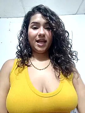 Snapshot of BrendaGirs chatting on February 2025 01:57:01 AM BrendaGirs online show from February 2025 01:57:01 AM