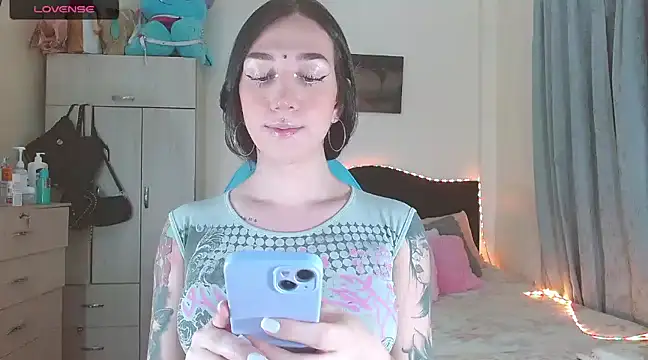 Snapshot of karla_zambrano chatting on March 2025 04:02:02 PM karla zambrano online show from March 2025 04:02:02 PM