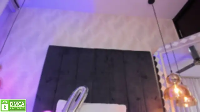 SHARONN     online show from March 2025 06:18:02 AM