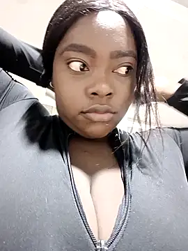 Snapshot of ReaGrant chatting on December 2024 12:00:02 PM ReaGrant online show from December 2024 12:00:02 PM