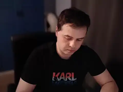 CuteMan33 online show from October 2025 10:21:01 PM