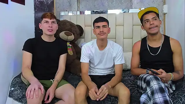 Snapshot of Bi_Latin_Boys1 chatting on December 2024 08:53:02 PM Bi Latin Boys1 online show from December 2024 08:53:02 PM